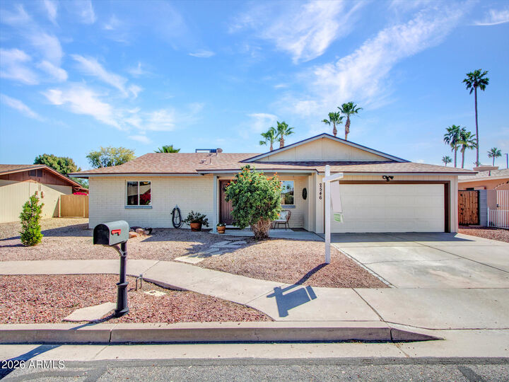 Property Photo:  2546 W Jacinto Circle  AZ 85202 