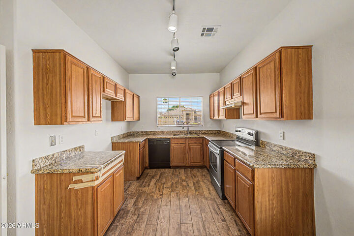 Property Photo:  741 E Cantebria Drive  AZ 85296 