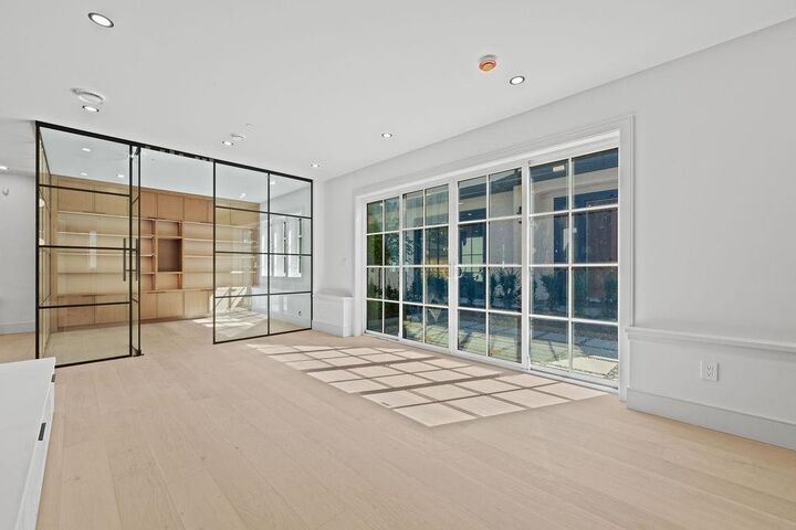 Property Photo: 6855 Cypress Street BC V6P 5L9