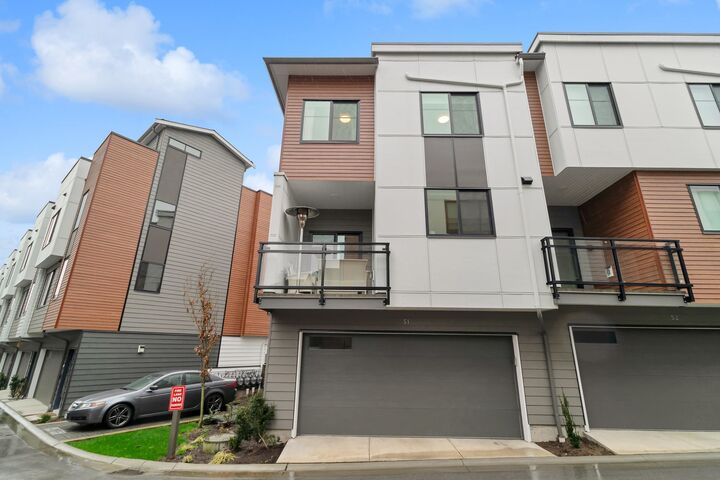 1639 162 Street 51 — photo 1