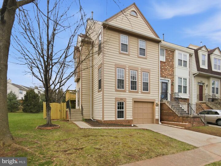 Property Photo:  46944 Trumpet Circle  VA 20164 