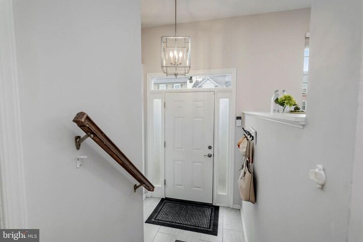 Property Photo:  44095 Gala Circle  VA 20147 