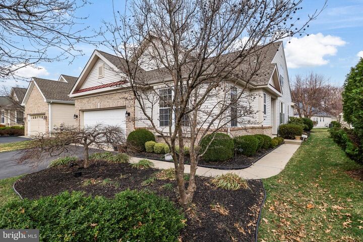 Property Photo: 135 Paisley Place NJ 08036