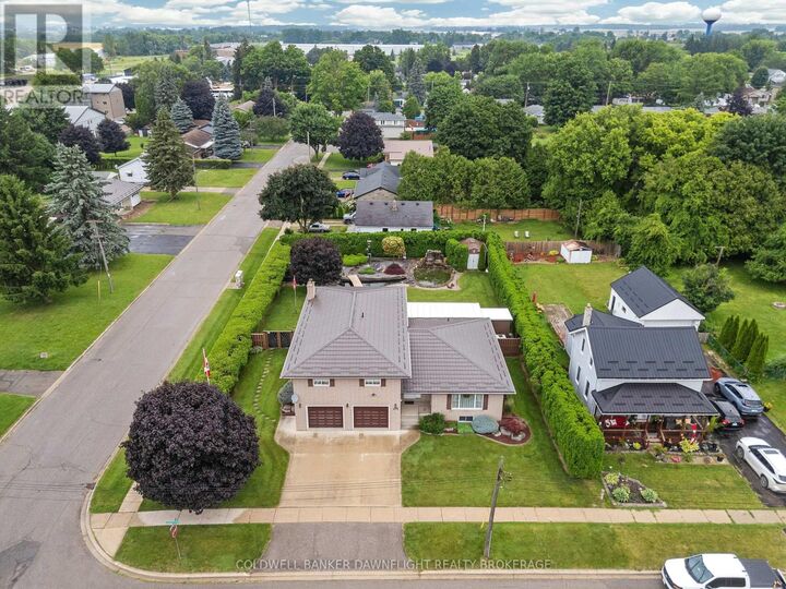 Property Photo:  154 Gidley Street West  ON N0M 1S2 