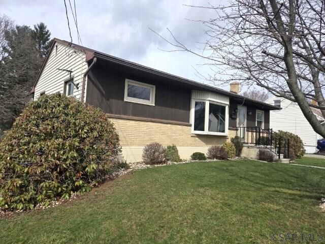 Property Photo:  211 Dowling Road  PA 15904 