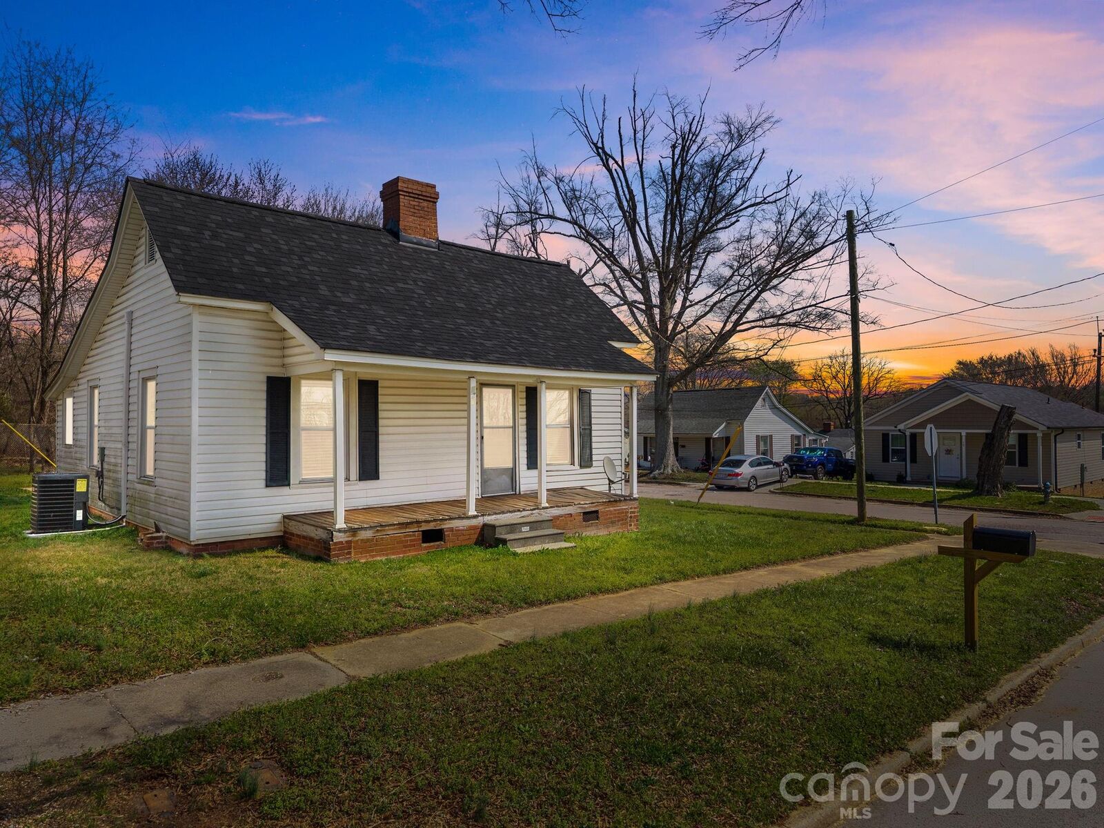 Property Photo: 828 Park Avenue NC 28144