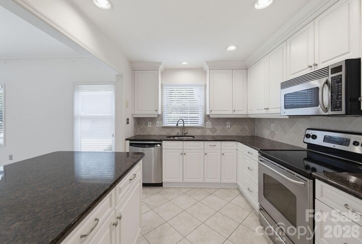 Property Photo:  1016 Queens Road A  NC 28207 