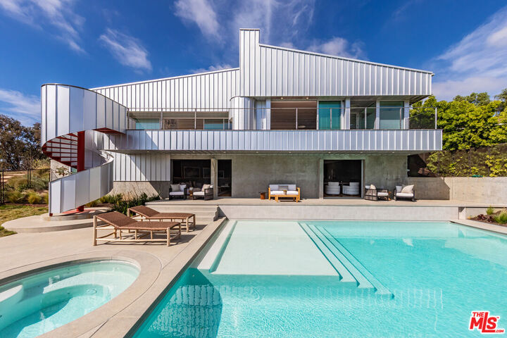 Property Photo:  5932 Busch Dr  CA 90265 