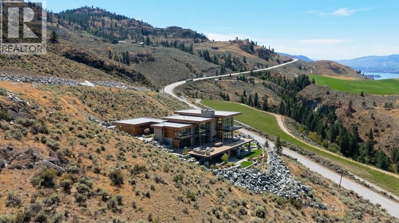 Property Photo: 1750 Highway 3 Other East BC V0H 1V6