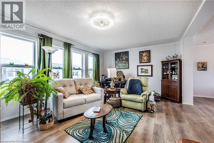 Property Photo: 17 Bent Willow Court ON N0A 1L0