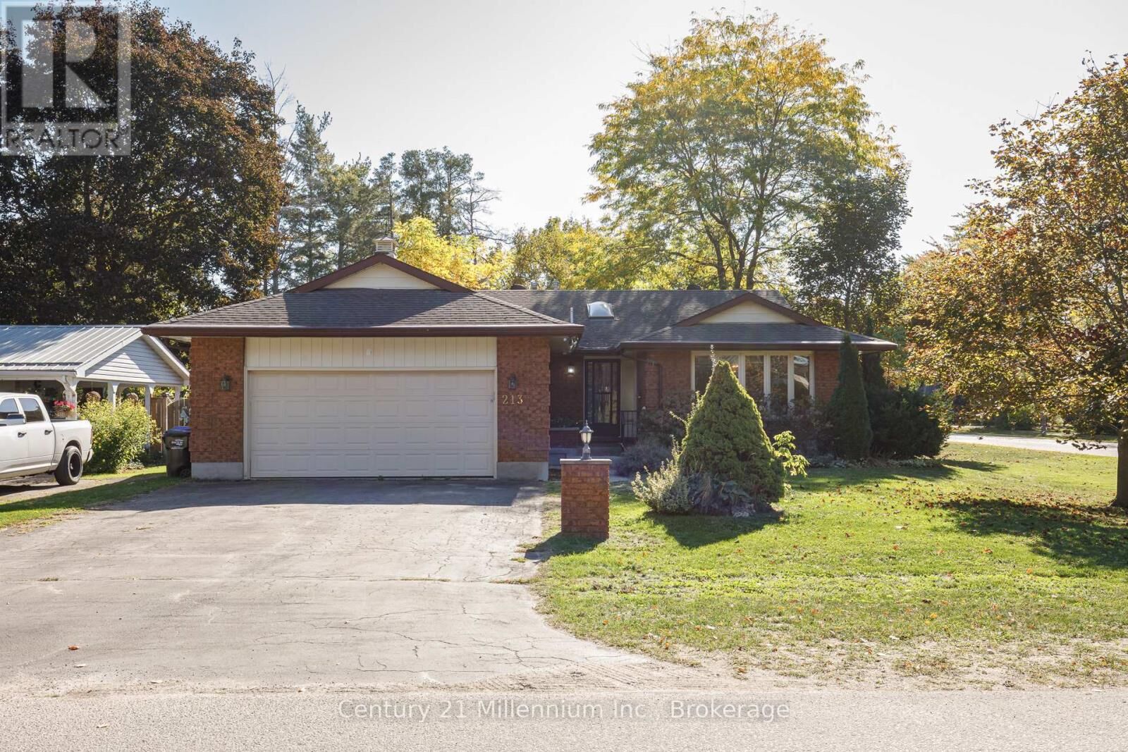Property Photo:  213 Jane Street  ON L0M 1S0 