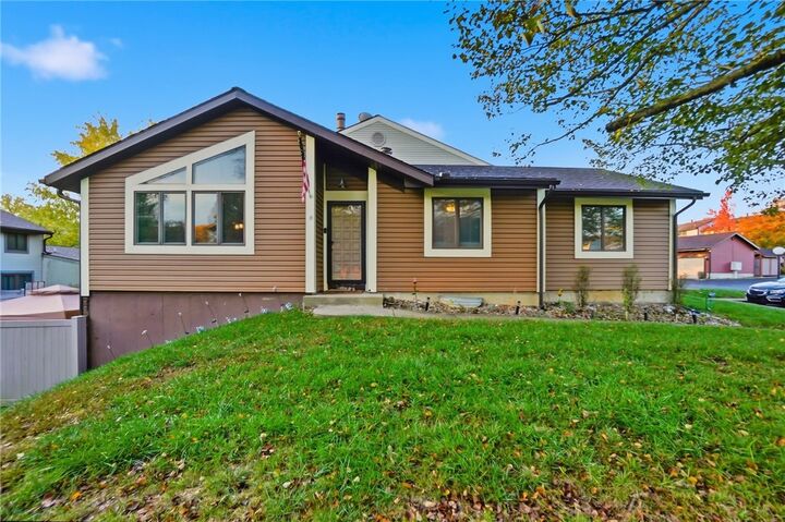 Property Photo:  6042 Cinnamon Tree Court  OH 45322 