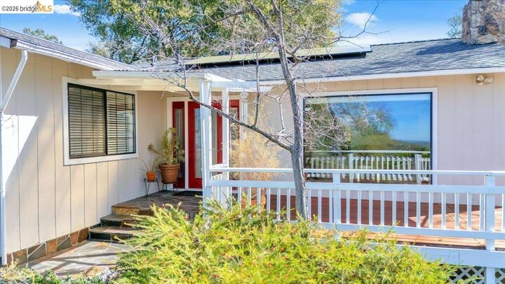 Property Photo:  20235 Sommette Dr  CA 95370 