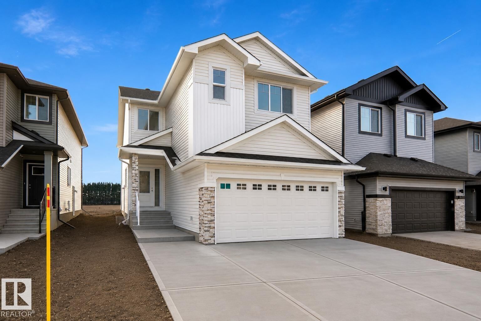 Property Photo: 1535 11 Avenue NW AB T6T 2N5