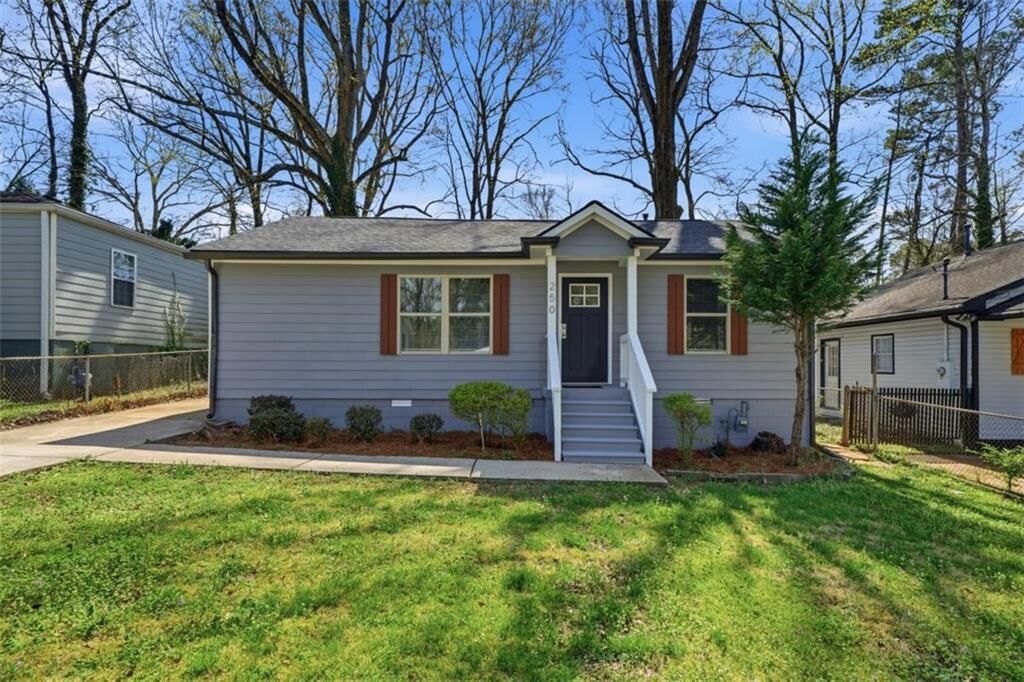 Property Photo: 250 Maple Street GA 30354