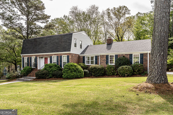 Property Photo: 4 Windemere Lane SE GA 30161
