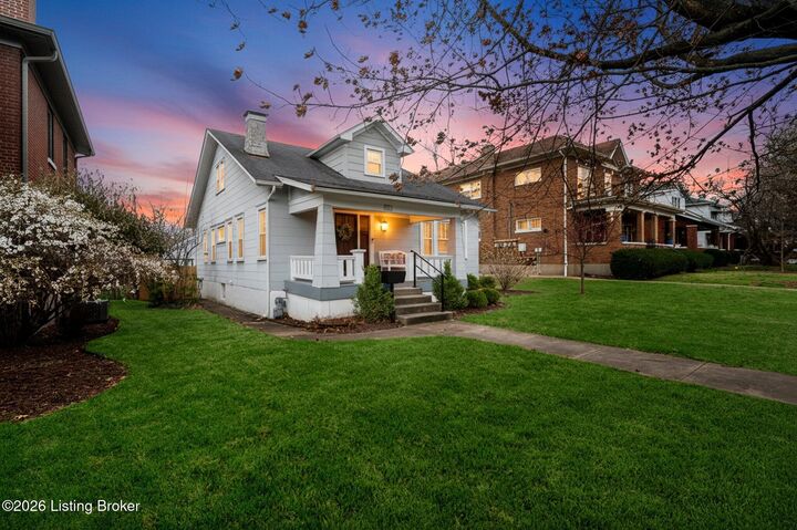 Property Photo: 1924 Roanoke Ave KY 40205