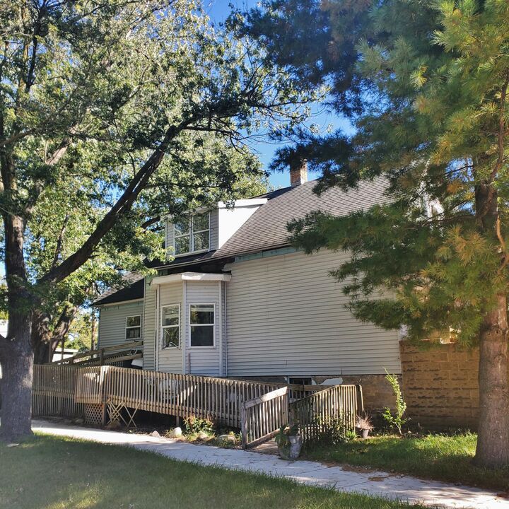 Property Photo:  1621 W 10th Street  IN 46360 