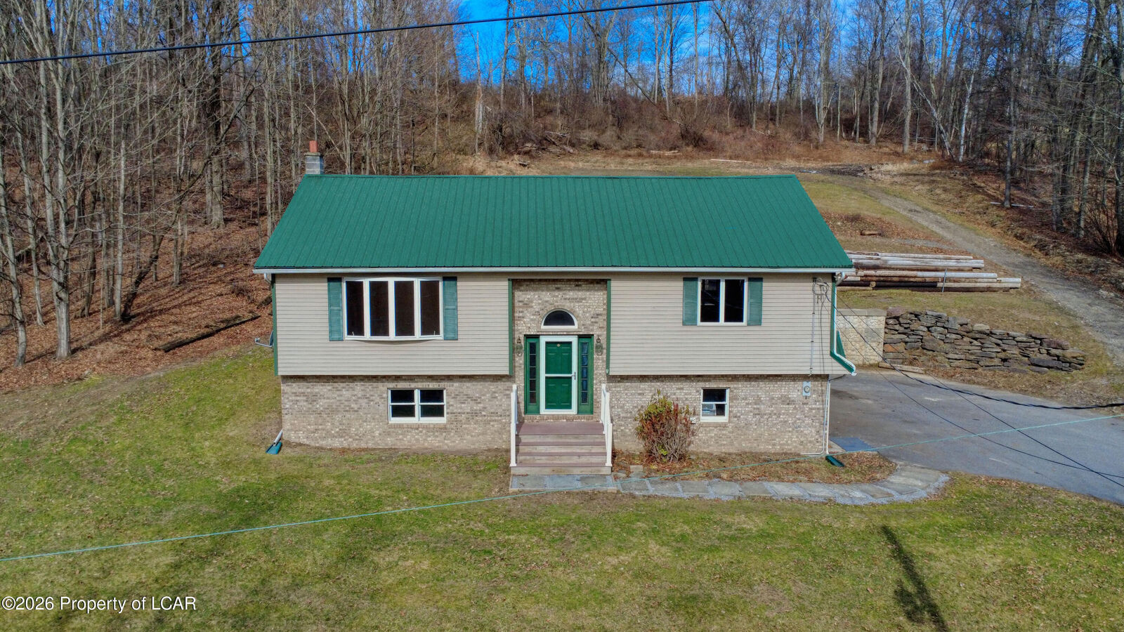 Property Photo:  807 Lewis Road  PA 18644 