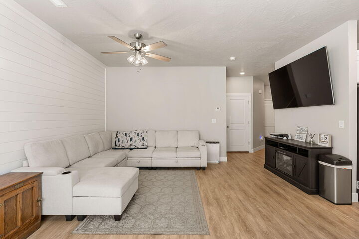 Property Photo: 3046 N 125 E UT 84721