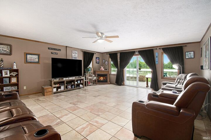 Property Photo: 13495 N Hillside Drive IN 46567