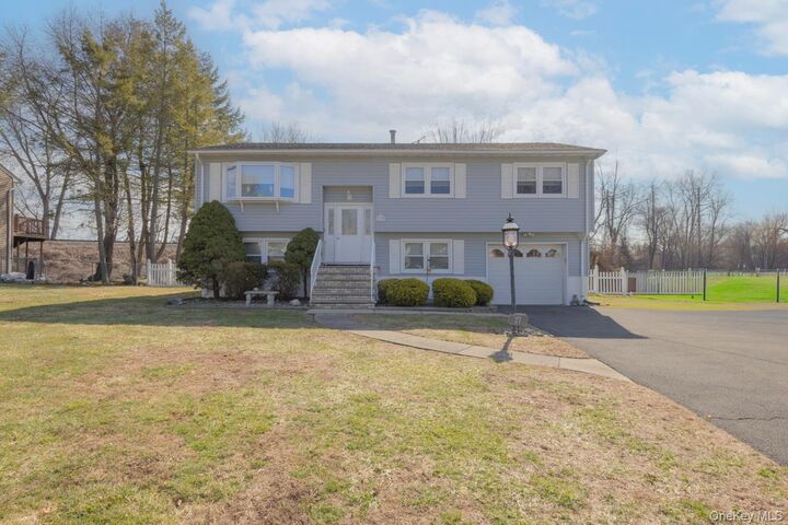 Property Photo:  27 Hunter Place  NY 10980 