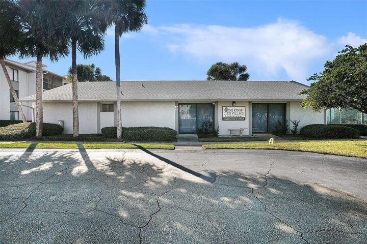 Property Photo:  1512 S Pine Ridge Circle 12  FL 32773 