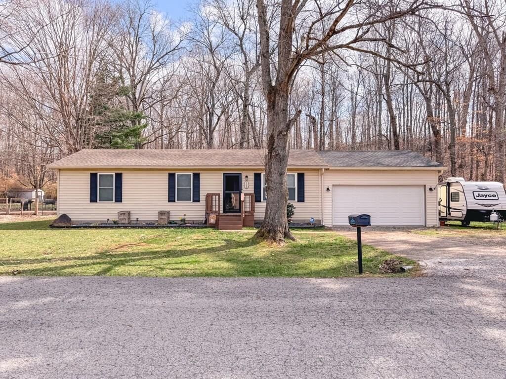 Property Photo: 2050 Frost Drive KY 42431
