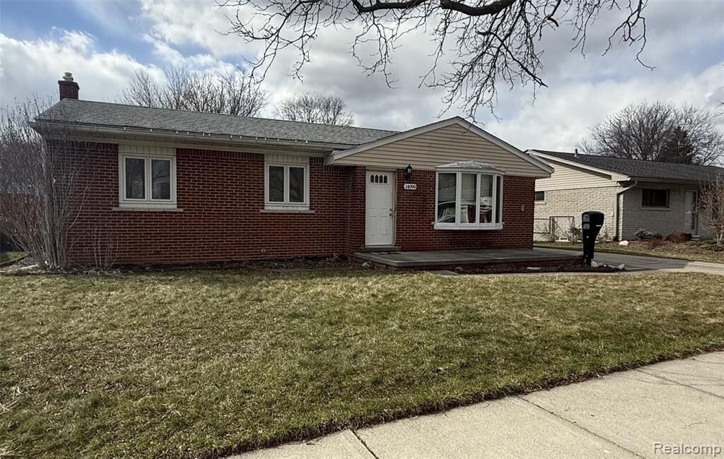 Property Photo:  14099 Sunset Street  MI 48154 4337 