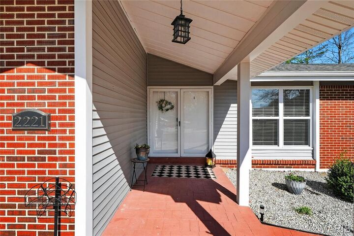 Property Photo:  2221 Bentley Manor Drive  MO 63026 