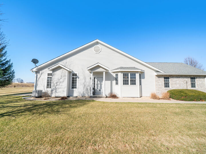 Property Photo:  340 Manning Drive  IL 60115 