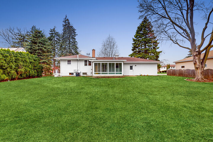 Property Photo: 4N163 5th Avenue IL 60101