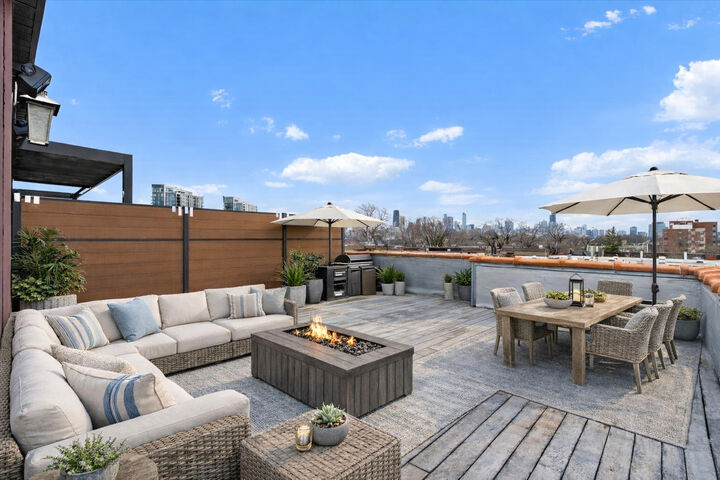 Property Photo:  929 W Montana Street 4W  IL 60614 