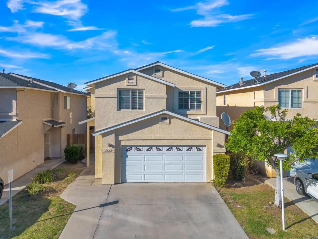 Property Photo:  1552 Elizabeth Ln  CA 92019 