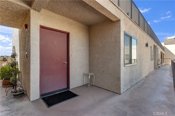 Property Photo: 21040 Parthenia 25 CA 91304