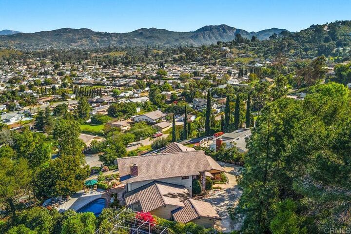 Property Photo: 1605 Vista Del Valle CA 92019