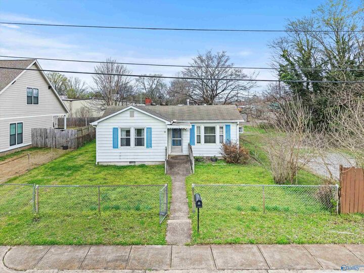 Property Photo:  2012 Summer Street  AL 35805 