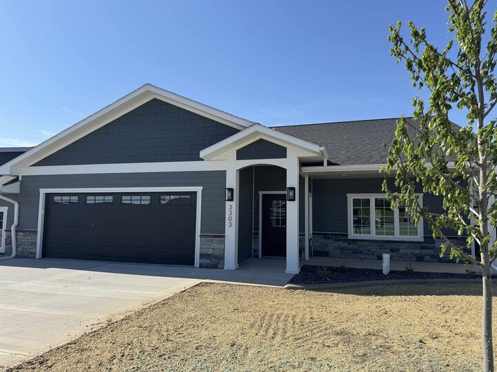 Property Photo:  3303 Stonebrook Ln  NE 68701 