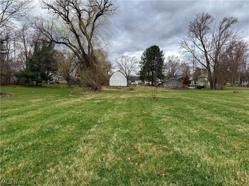 Property Photo: 250 Greeley Street OH 44287