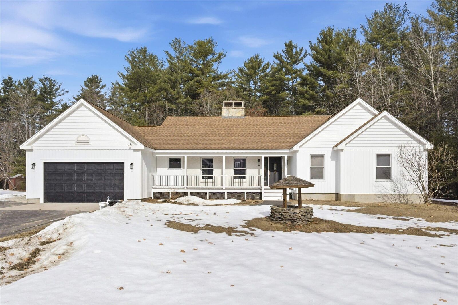 Property Photo:  15 Kens Way  NH 03076 