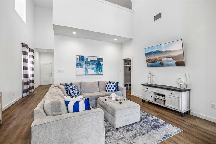 Property Photo:  1313 Tillery Court  TX 76051 