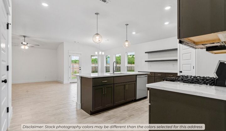 Property Photo: 4391 W Cactus Place AR 72704