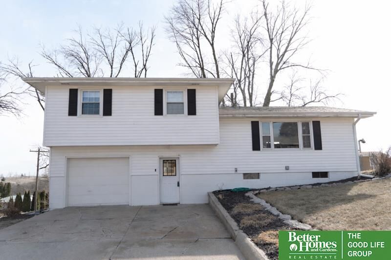 Property Photo: 2001 Hampton Drive NE 68061