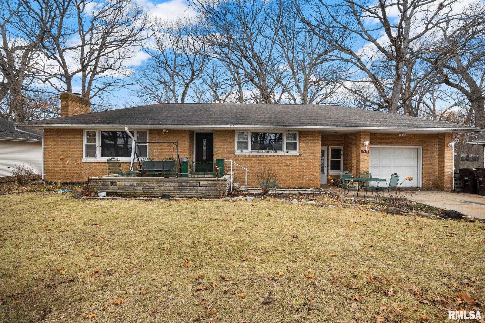 Property Photo:  2413 N Lehman Road  IL 61604 