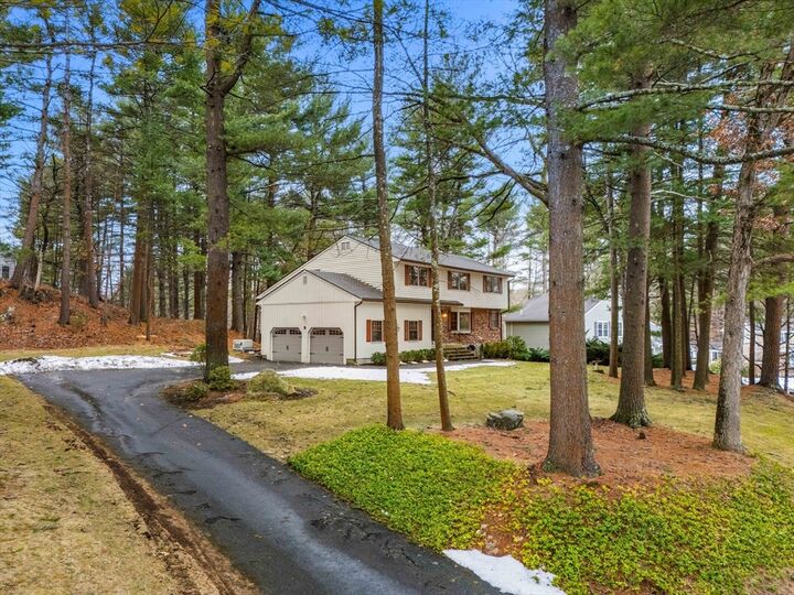 Property Photo:  2 Garfield Ln W  MA 01810 