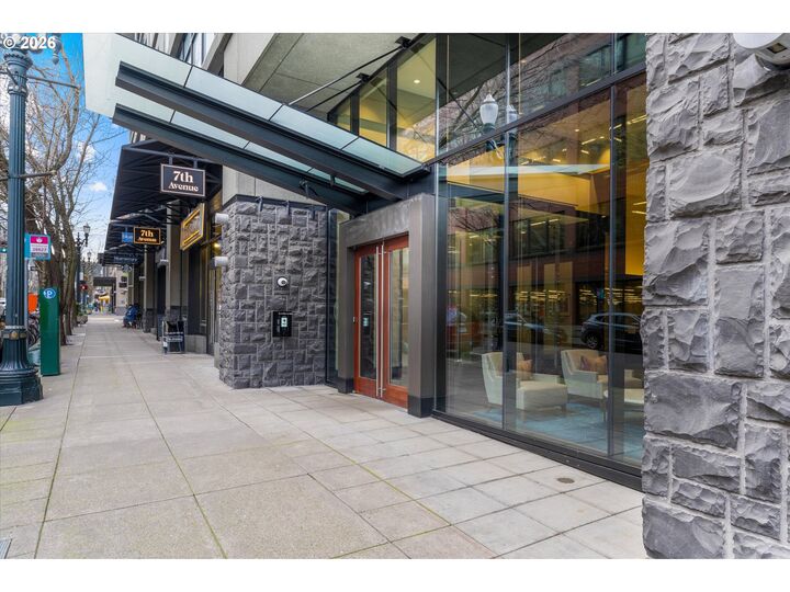 Property Photo:  1025 NW Couch St #1114  OR 97209 