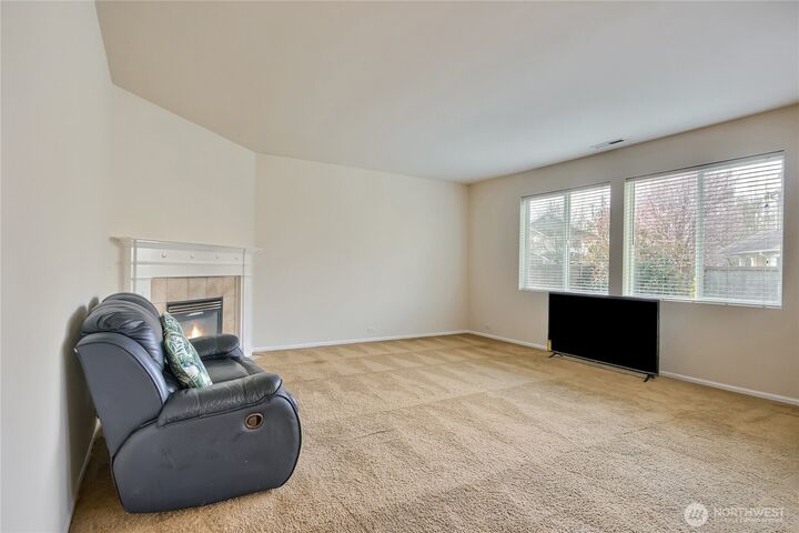 Property Photo:  4036  Tribute Avenue E  WA 98424 