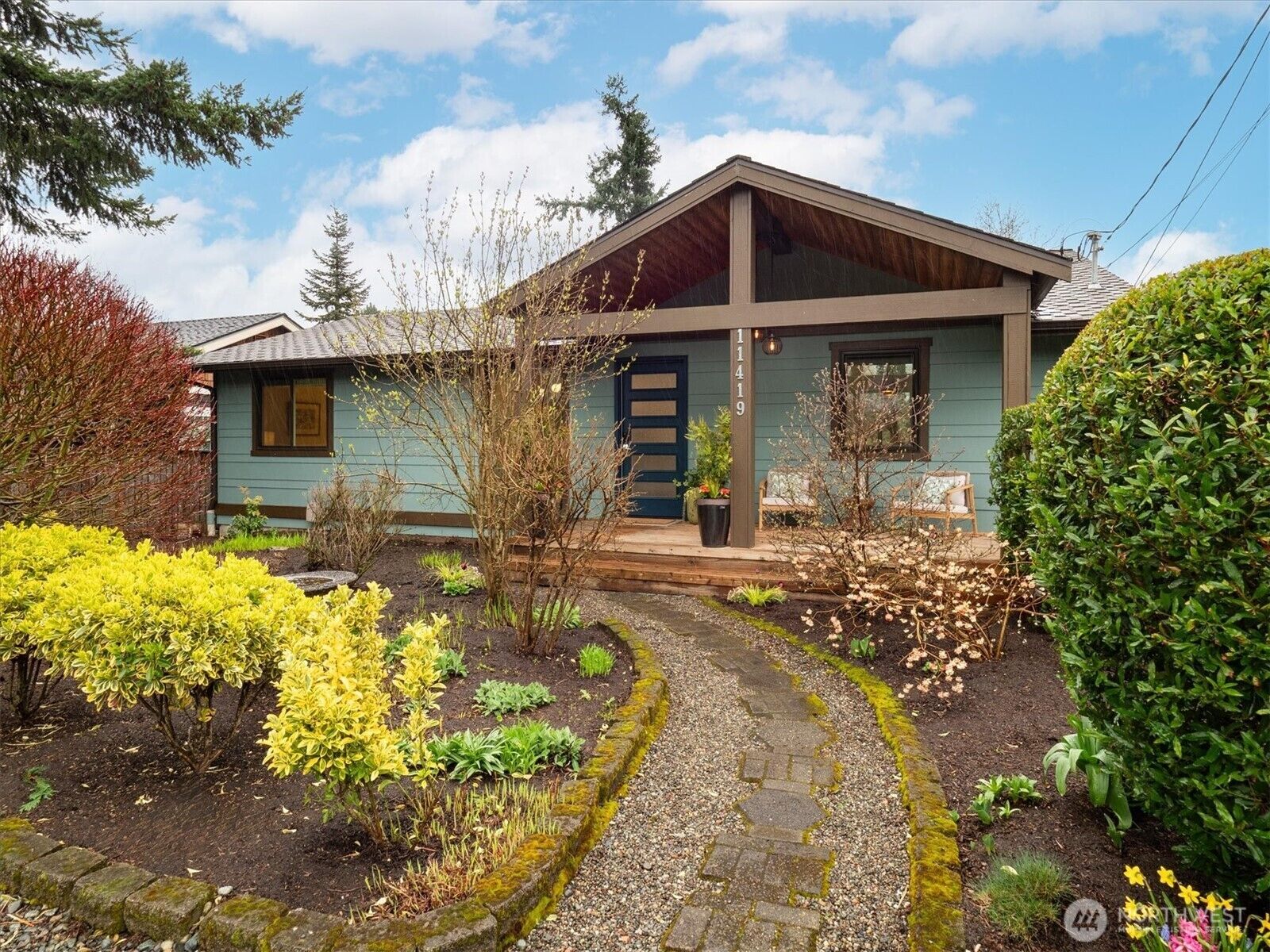 Property Photo:  11419 NE 90th Street  WA 98033 