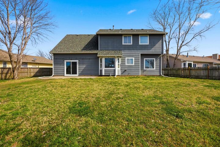 Property Photo:  1805 S Hoyt Cir  KS 67207 