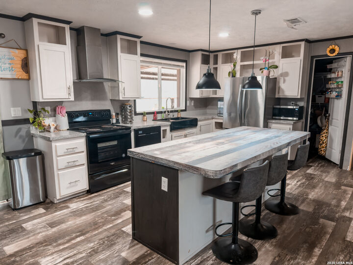 Property Photo:  114 4th  TX 78059 